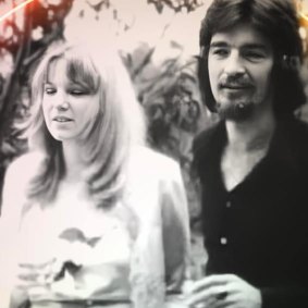 “Hippy bride” Trish Barraclough and husband Warwick Ko<em></em>nopacki on their wedding day.