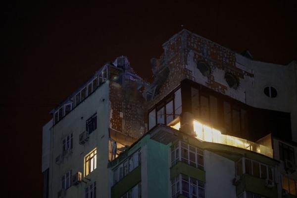 大规模无人机袭击了基辅的几个地区