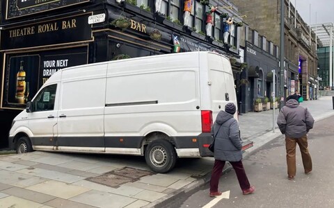 Delivery van stuck in Edinburgh