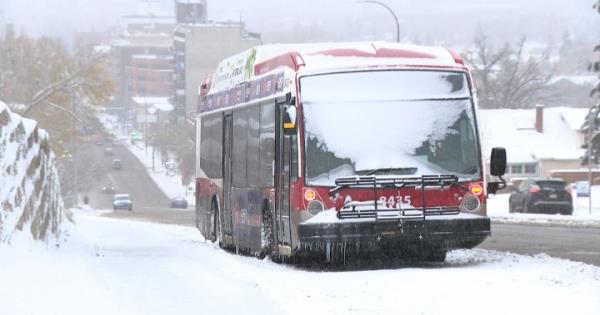 卡尔加里运输公司宣布在预计的大雪之前绕行