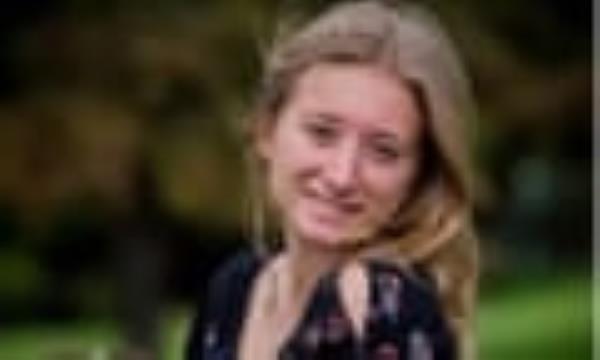 一名纽约男子被判谋杀一名女子，当时他的车驶进了他的车道