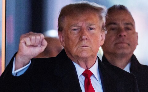 Do<em></em>nald Trump is is sticking the knife in while also trying to derail or delay the three other criminal cases he is facing