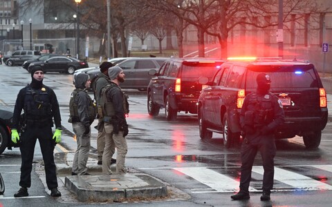 The motorcade with former US President Do<em></em>nald Trump arrives at federal court for his presidential immunity case in Washington, DC