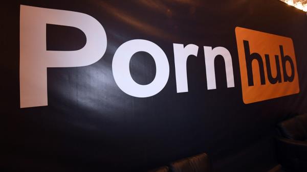 Pornhub母公司承认与检察官达成协议，从性交易中获利