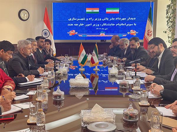 印度与伊朗就恰巴哈尔港建立“长期合作框架”举行会谈