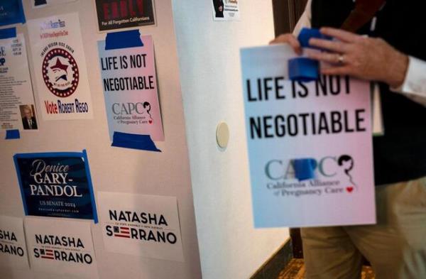 共和党人反对拜登削减反堕胎咨询中心联邦资金的计划