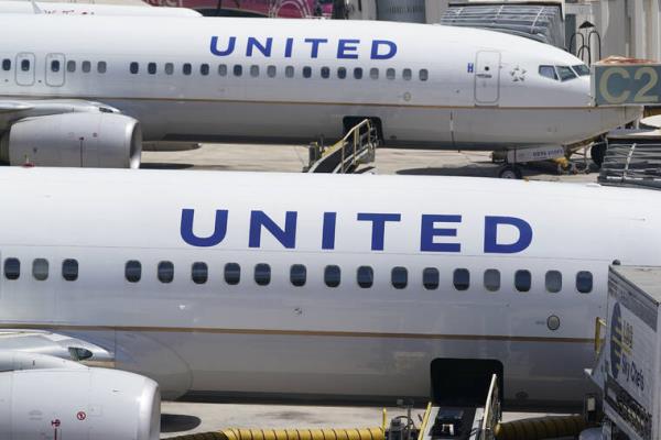 由于飞机短缺，联合航空公司要求飞行员休假