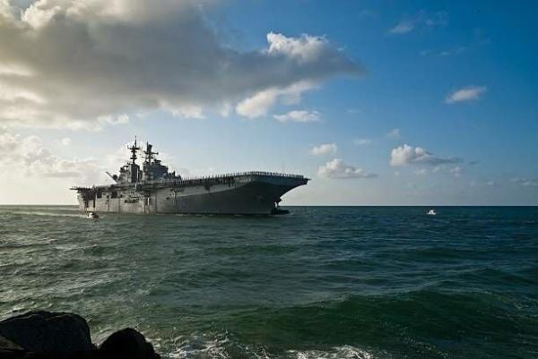 泰国和美国海军启动了打捞沉没的素可泰号的任务