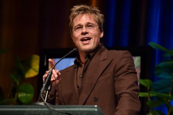 Brad Pitt presenting award