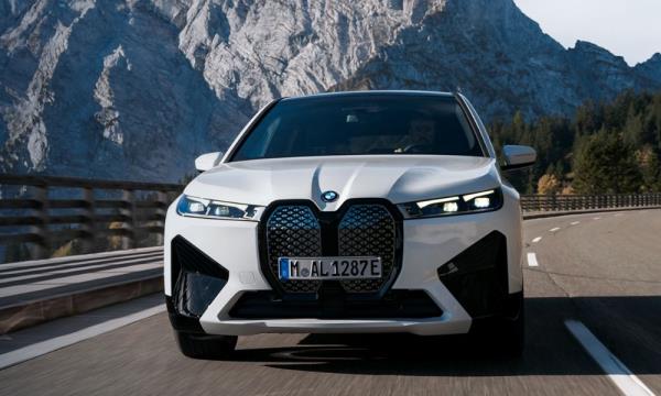 宝马iX XDrive50上市，售价139000万卢比