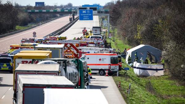 Pic: Jan Woitas/picture-alliance/dpa/AP</p>

<p>　　dpatop - 27 March 2024, Saxony, Schkeuditz: Emergency vehicles and rescue helicopters are at the scene of the accident on the A9. At least one person has died in an accident involving a coach on the A9 near Leipzig. According to police reports on Wednesday, there were also several injuries. Photo by: Jan Woitas/picture-alliance/dpa/AP Images