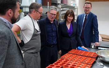 Labour's Sir Keir Starmer, Rachel Reeves and Darren Jo<em></em>nes during the visit to Heath Farm, Swerford
