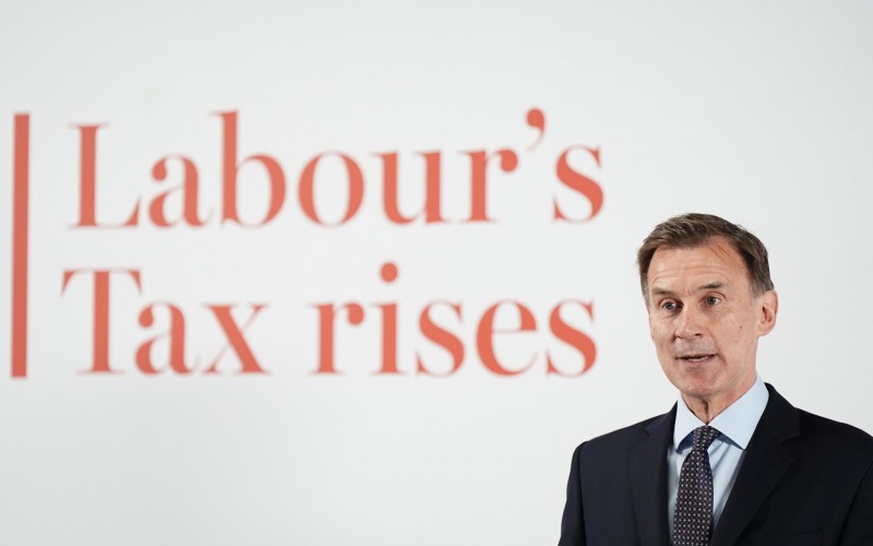 财政部高级官员警告托利党不要向工党申报2000英镑的税款