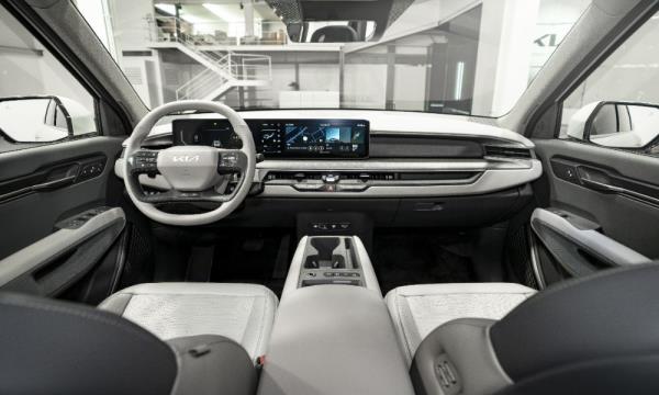 Kia EV 9 5