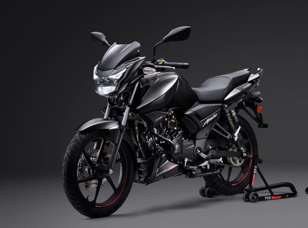 Black Edition TVS Apache 160 3