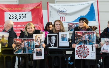 Bereaved relatives who lost loved o<em></em>nes during the pandemic demo<em></em>nstrate outside Dorland House