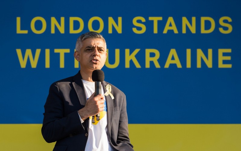 萨迪克·汗(Sadiq Khan)“冷落”了向乌克兰运送不符合ulez标准的汽车的谈判