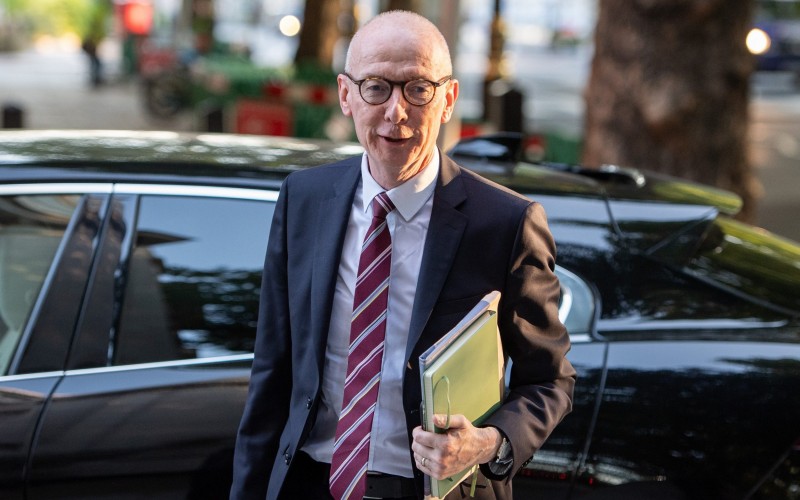 政治最新消息：在财政大臣发表关于200亿英镑黑洞的声明之前，工党为增税敞开了大门
