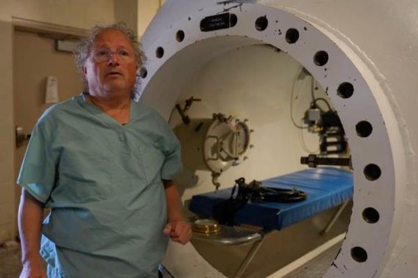 Dr. Ken Ledez warned that prolo<em></em>nged periods without oxygen could lead to permanent brain damage.