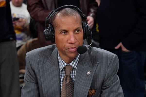 Reggie Miller stro<em></em>ngly disagreed with Kenny Smith's assessment of the one-on-one shooting shootout between Steph Curry and Sabrina Ionescu. 