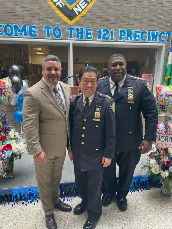 NYPD's First Deputy Commissio<em></em>ner Edward Caban (left) called Yee's retirement a 