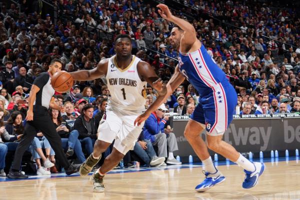 Zion Williamson #1 of the New Orleans Pelicans dribbles the ball during the game against the Philadelphia 76ers on January 2, 2023 at the Wells Fargo Center in Philadelphia, Pennsylvania