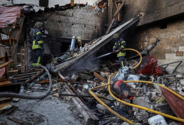 A destroyed building in Ukraine. 