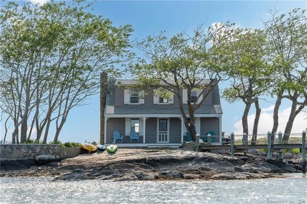 mouse island listing enters contract