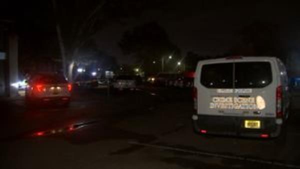 警方称，1人在奥兰多公寓大楼被枪杀