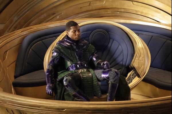 Jo<em></em>nathan Majors as Kang the Co<em></em>nqueror  in Marvel's Ant-man and the Wasp: Quantumania.