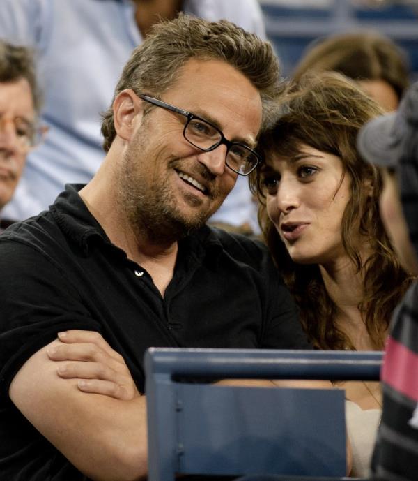 Matthew Perry, Lizzy Caplan