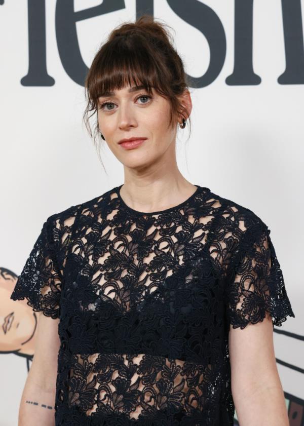 Lizzy Caplan
