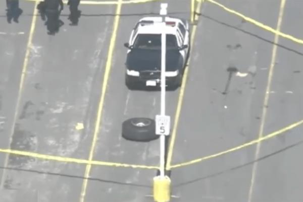 Tire fallen from United Airlines aircraft.