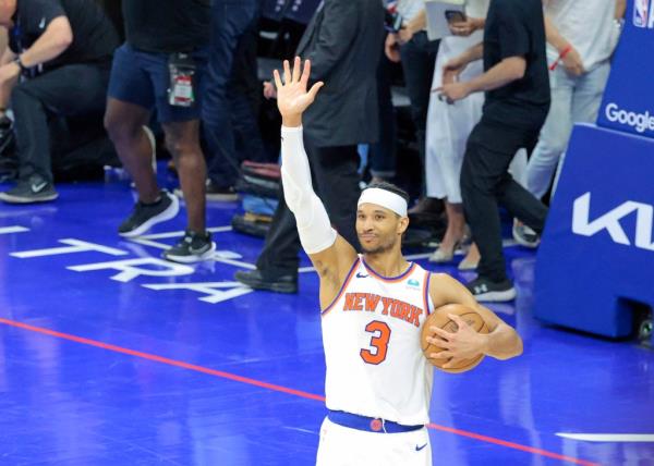Josh Hart #3 of the New York Knicks reacts after holding the ball in the last seco<em></em>ndsJosh Hart #3 of the New York Knicks reacts after holding the ball in the last seconds