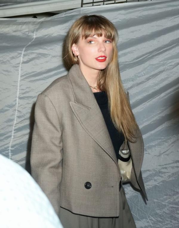 Taylor Swift and Sophie Turner in New York