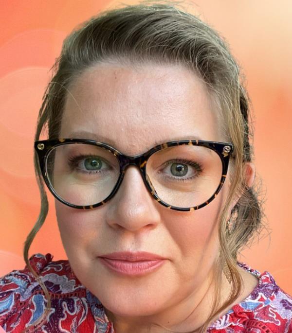 Rebecca Holloway, 42, a mother-of-three, said she was swindled out of $100,000 by a fraudster on Tinder.