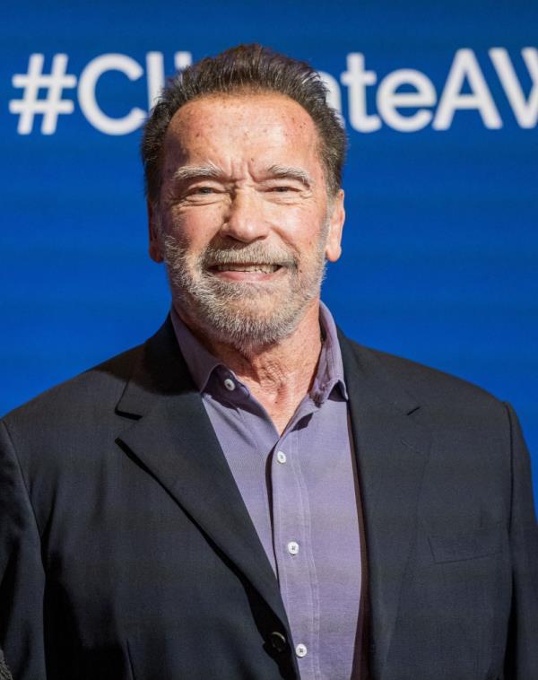 Arnold Schwarzenegger Makes Raunchy Jokes a<em></em>bout Customs Detention