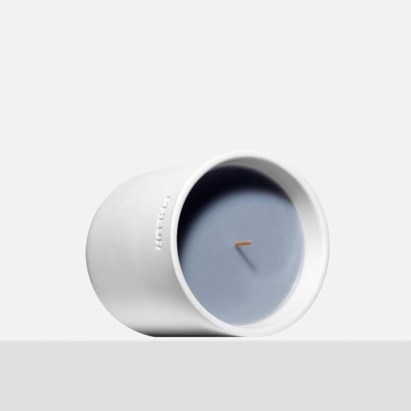 Image of Phlur blue candle