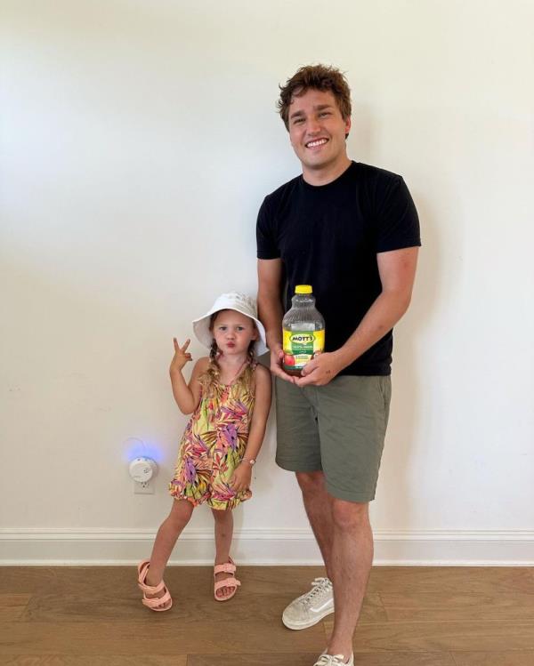 Chris Roo<em></em>ney with niece