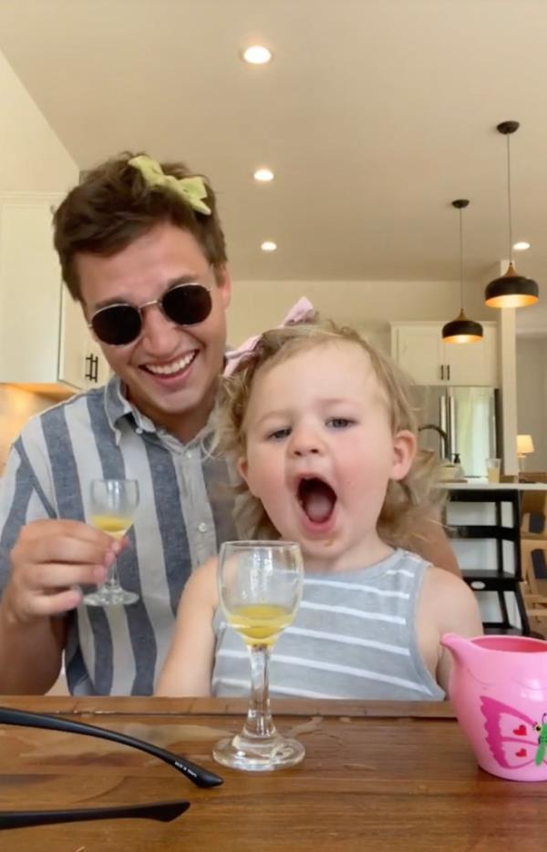 Roo<em></em>ney and his niece in TikTok