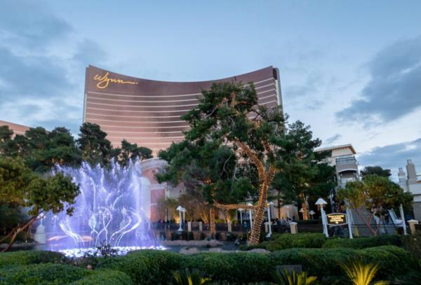 Fountains in front of Wynn Hotel and Casino at sunset.