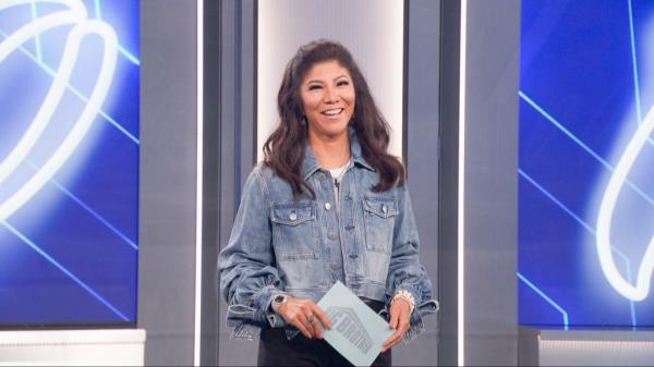 Julie Chen Moo<em></em>nves on 