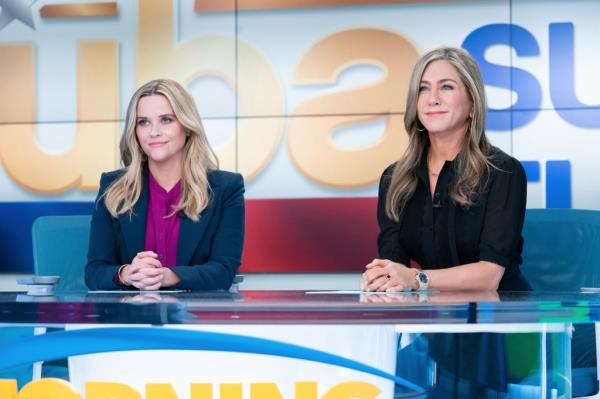 Reese Witherspoon as Bradley and Jennifer Aniston as Alex on 