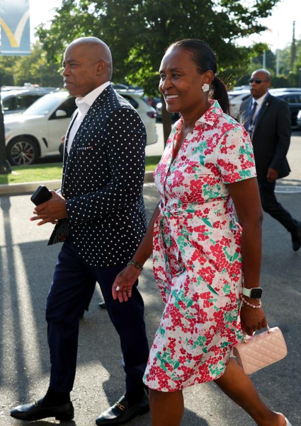 New York City mayor Eric Adams and his girlfriend Tracey Collins attending Serena Williams' victory at the 2022 US Open Tennis Championships