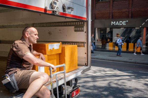 The agreement to install AC in delivery vehicles would affect 340,000 UPS workers in the Teamsters unio<em></em>n. If an official agreement isn't reached by July 31, staffers plan to strike.