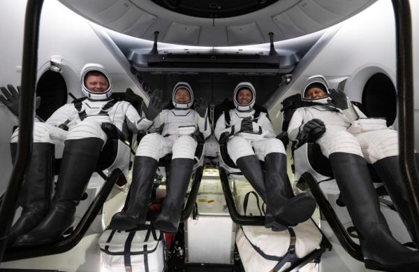 This image shows the astro<em></em>nauts shortly after they landed in the Gulf of Mexico off the coast of Pensacola, Florida today.