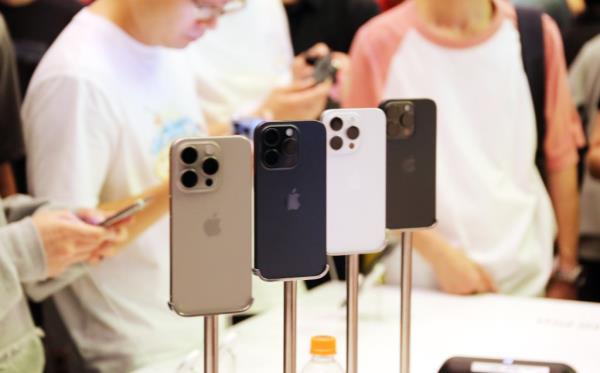 苹果加紧计划将人工智能整合到iphone中：报道