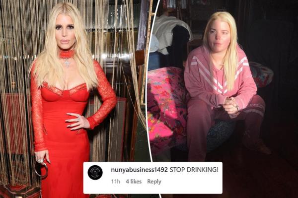 Jessica Simpson with her family