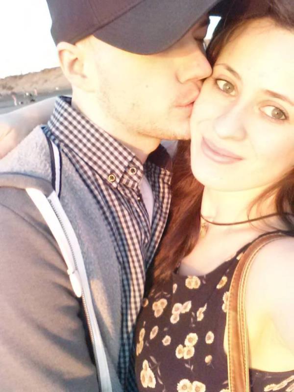 Murphy-Johnson’s wife, Molly, died in 2017 of what was initially suspected to be a drug overdose during a breakdown.</p>

<p>　　