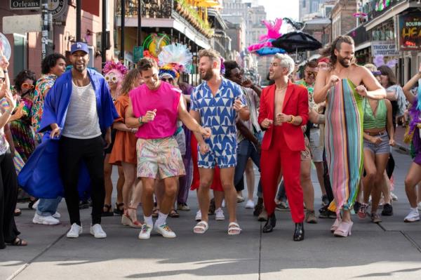 Karamo Brown, Antoni Porowski, Bobby Berk, Tan France, Jo<em></em>nathan Van Ness smiling. 
